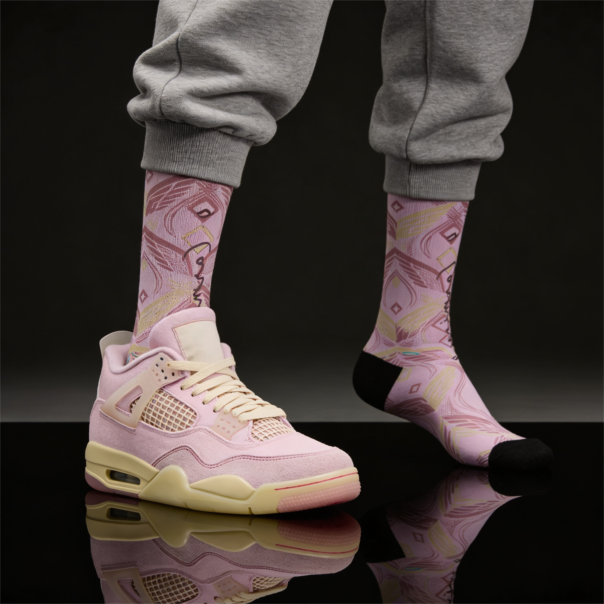 Wmns Jordan 4 Retro Iced Carmine matching Crew Socks | Pink Wing Fragment Streetwear