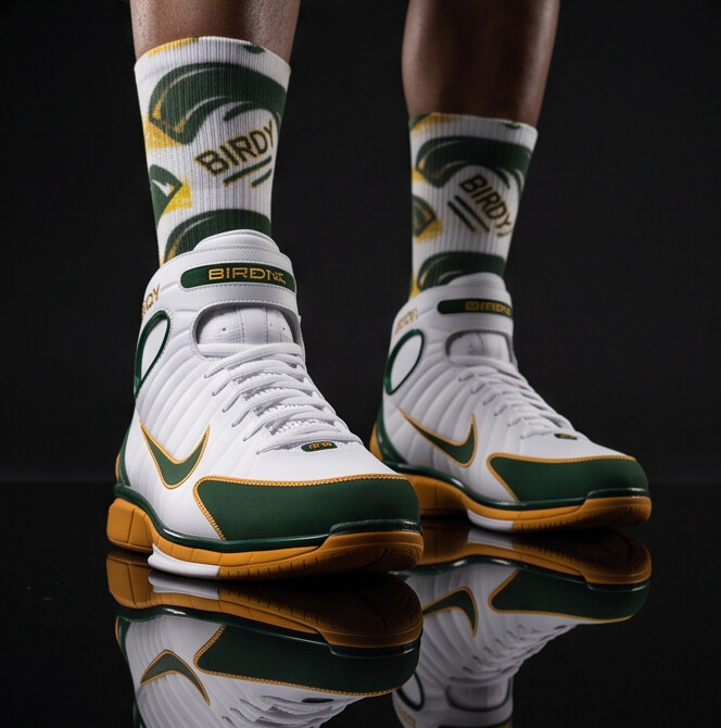 Nike Air Zoom Huarache 2K4 'Sue Bird' Colorway Matching Socks