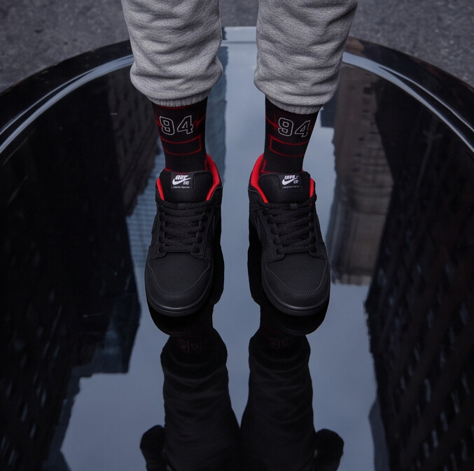 Dunk Low SB 'Black' Matching Socks