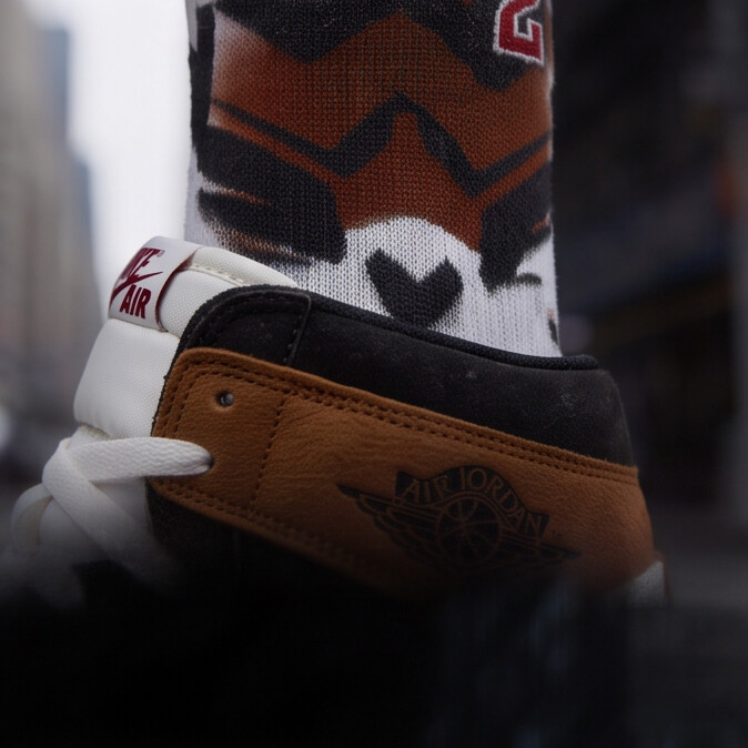 Nike Air Jordan 1 High OG 'Love The Game' Matching Socks